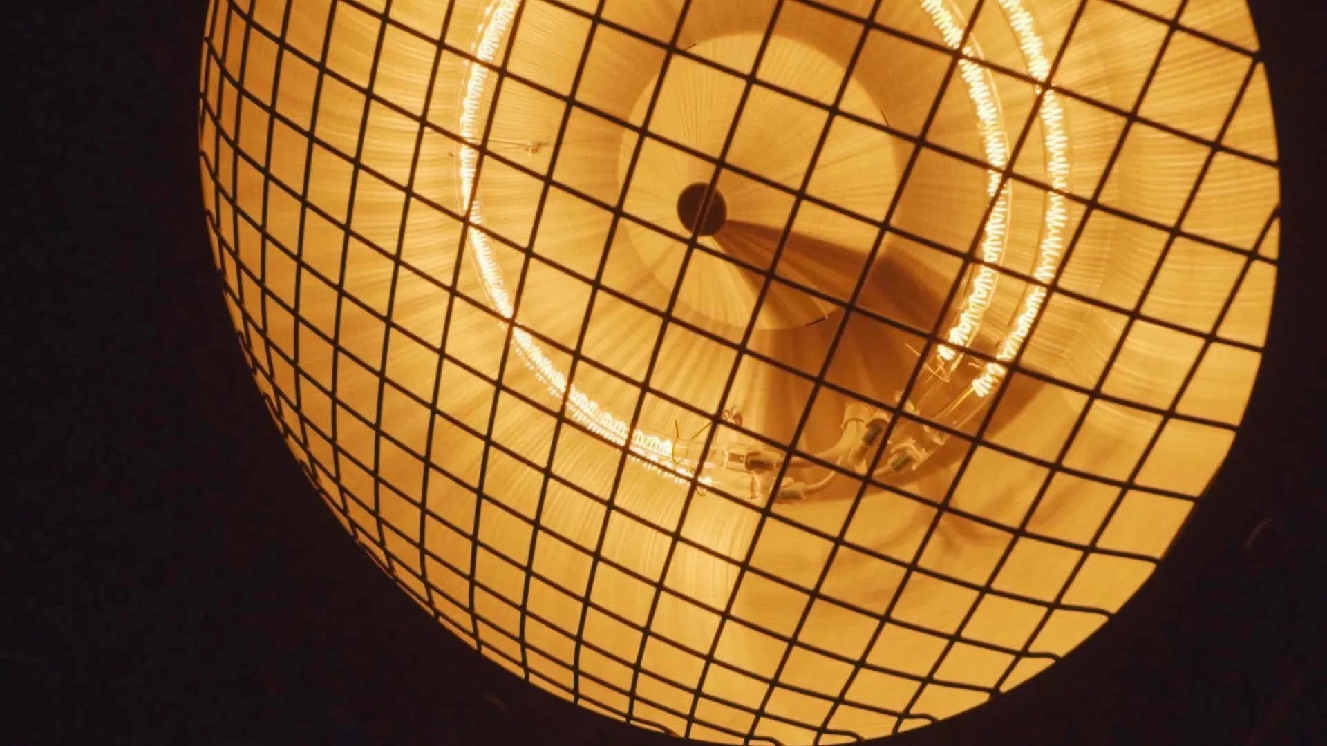 infrarood licht van Sunred Indus Bright staande zwarte heater met 2100 Watt