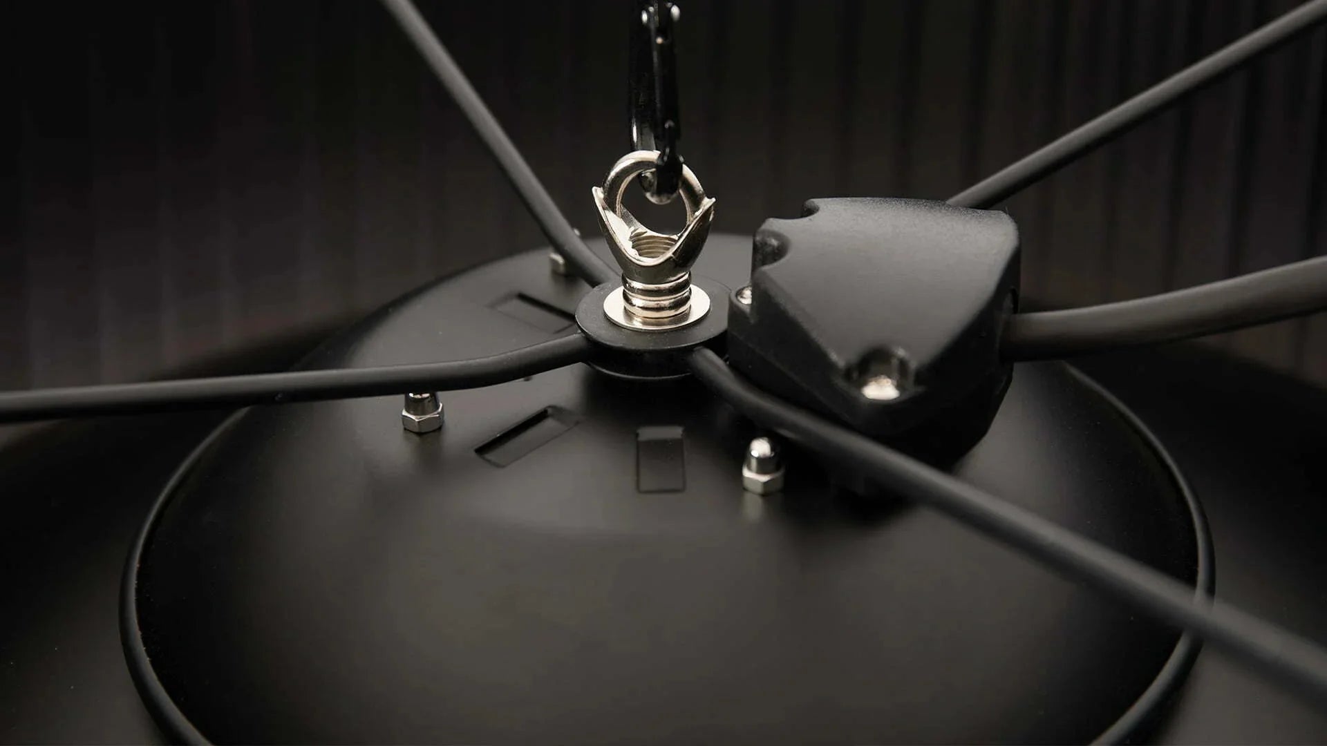 bovenkant van Sunred Compact Artix Bright zwarte heater om op te hangen