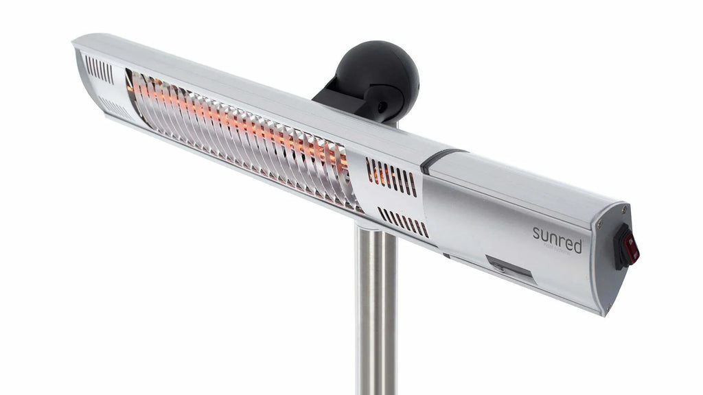 Sunred staande zilver heater met 2000 Watt voor de sfeervolle overkapping of tuin
