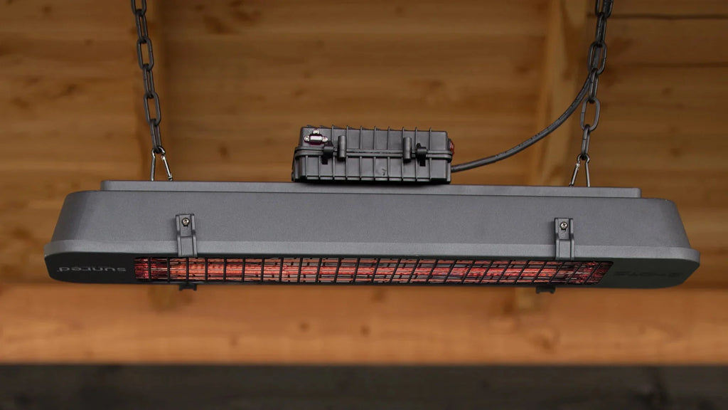 Vintage Dark hangende zwarte Sunred heater voor stijlvolle overkapping